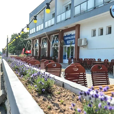 מלון Elmeny Balaton