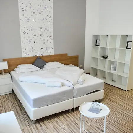 Hotell Elmeny Balaton 3*