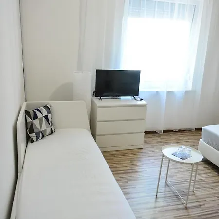 Elmeny Balaton מלון 3*