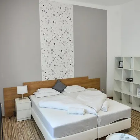 Elmeny Balaton Otel 3*