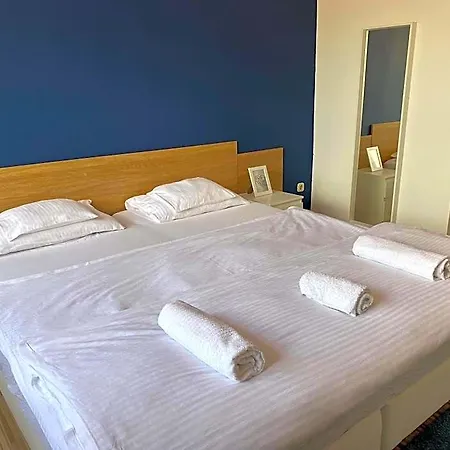 Elmeny Balaton Otel